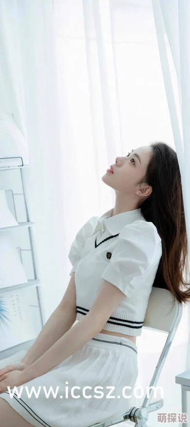 稚嫩h女娃h粗大小说引发热议，网友讨论其内容是否适合未成年人，引发社会对青少年阅读材料的关注与反思