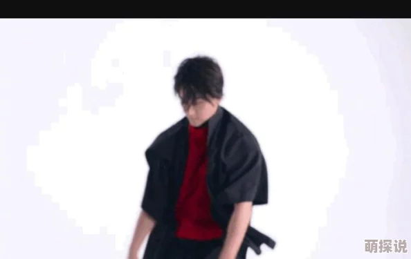 男生坤坤申请女生的定眼黄中黄