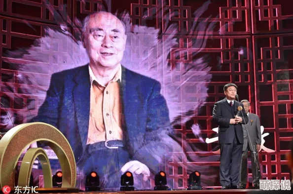 Chinese超帅大一体育生惊现赛场，炫酷技能引发全网热议，成为校园新宠!