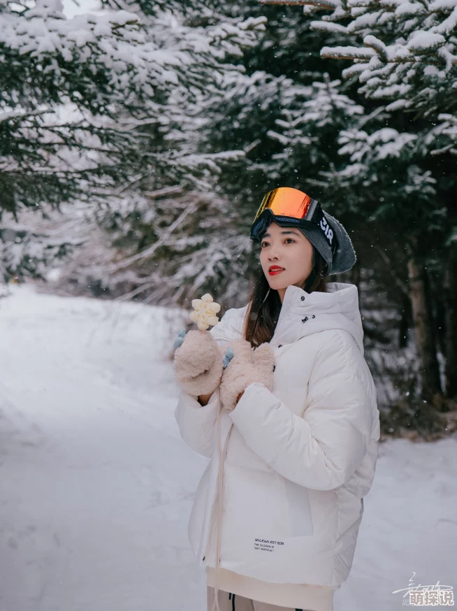 添吮丰满高耸雪乳，感受冬日的温暖与浪漫，尽享滑雪乐趣与美丽风景的完美结合