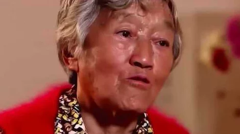70老太婆BWWBWWⅩXX：一位勇敢女性的传奇故事，挑战传统观念引发社会热议