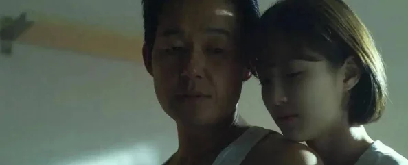 韩国激烈大尺度床戏视频引发网友热议，大家对其表现手法和情感表达各有看法，讨论颇为激烈
