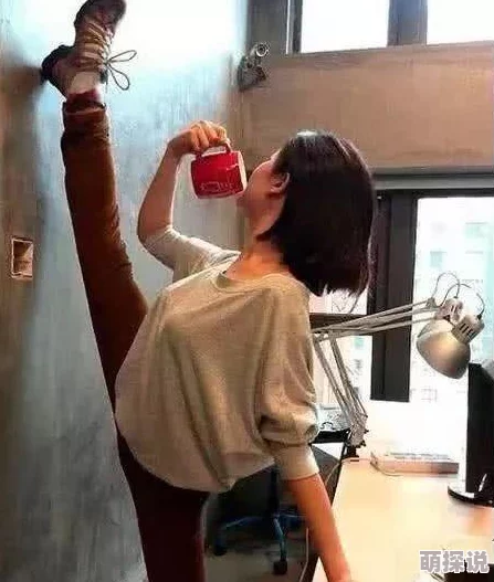 边啪啪边吃奶的姿势w，网友们纷纷表示这种姿势既有趣又刺激，但也有人认为可能不太适合所有人
