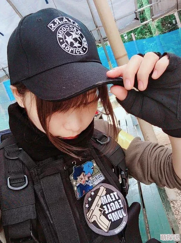 男女在床上搞鸡：最新动态揭示情侣间的亲密互动与情感交流，探讨现代爱情中的新趋势与挑战