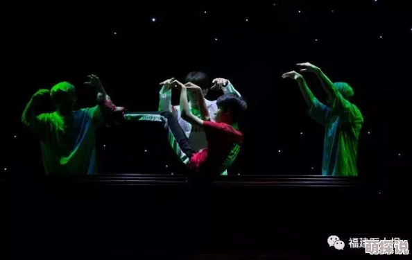 脱精光看个够的歌舞团：一场视觉与听觉的极致盛宴，尽情释放你的激情