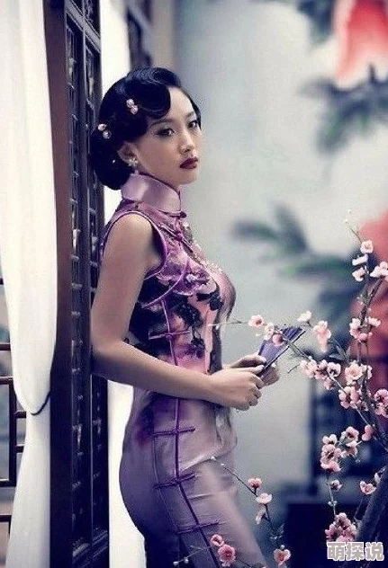美妇乳峰硕大揉捏旗袍，近日在时尚界引发热议，众多设计师纷纷推出相关系列，引领新潮流