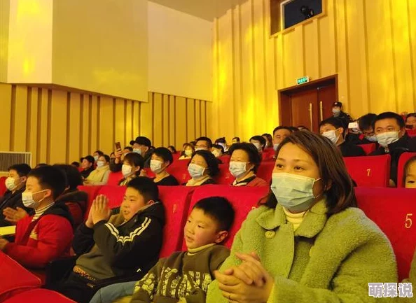 男男跪下屁股扒开，许多网友对此表示震惊，认为这种行为过于露骨，不符合社会主流价值观