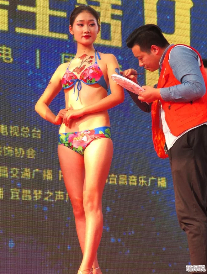 美女极品美軳人人体：最新动态展示了多位模特的独特魅力与风采，吸引了众多粉丝的关注与热议