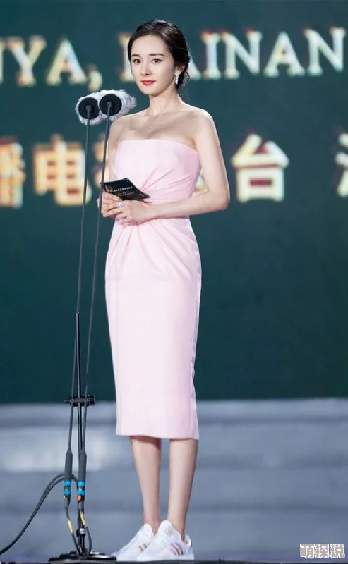 杨幂太大了受不了了，网友们纷纷热议她的身材与魅力
