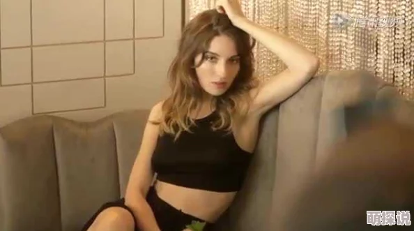 探索魅力与欲望交织的世界：性感美女在视频中展现无尽诱惑与激情的真实瞬间