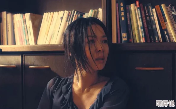 探索国产女性的魅力与坚韧：在紧凑生活中寻找舒适与激情的平衡之道