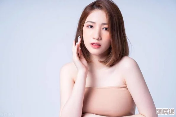 国产精品美女：网友们对这一现象的看法各异，有人认为是文化自信的体现，也有人担心过度消费审美