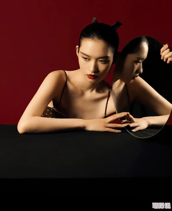国产精品美女：网友们对这一现象的看法各异，有人认为是文化自信的体现，也有人担心过度消费审美
