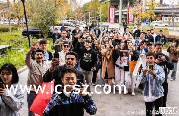 国产丝袜精品丝袜久久：新款上市，时尚与舒适完美结合，引领潮流风向标！