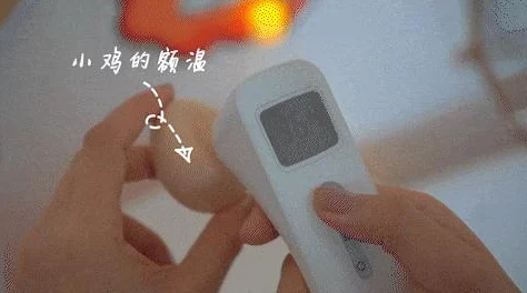 小姐姐摸小弟小鸡：近日，一段小姐姐与小弟互动的视频在社交媒体上引发热议，网友们纷纷评论