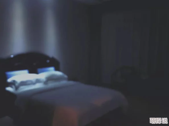 我和小艳之间刺激而禁忌的交换故事：欲望与秘密交织的夜晚
