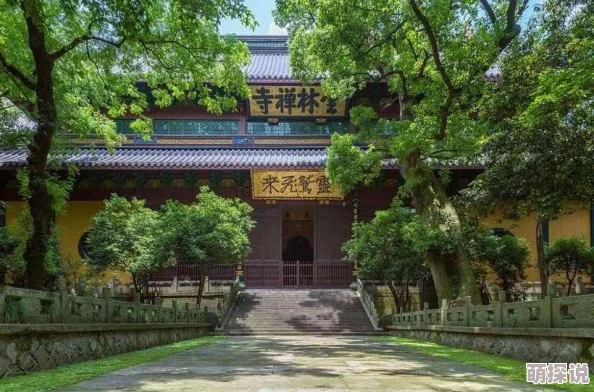 亚洲天堂久：最新动态揭示该地区旅游业复苏的趋势与挑战，吸引了越来越多的游客前来体验独特文化