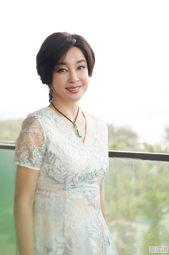 丰满老妇猛交视频引发网友热议，讨论其背后的社会现象与文化影响，成为近期网络热门话题之一
