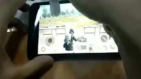 绝地求生刺激战场:大神三指操作秘籍,无需苦学,键位科学设置是关键所在! 绝地求生刺激战场:大神三指操作秘籍,无需苦学,键位科学设置是关键所在!