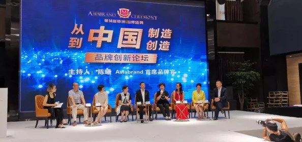 国产精品亚洲日日摸夜夜添：最新动态揭示了该品牌在市场上的新策略与产品创新，吸引了众多消费者的关注与讨论