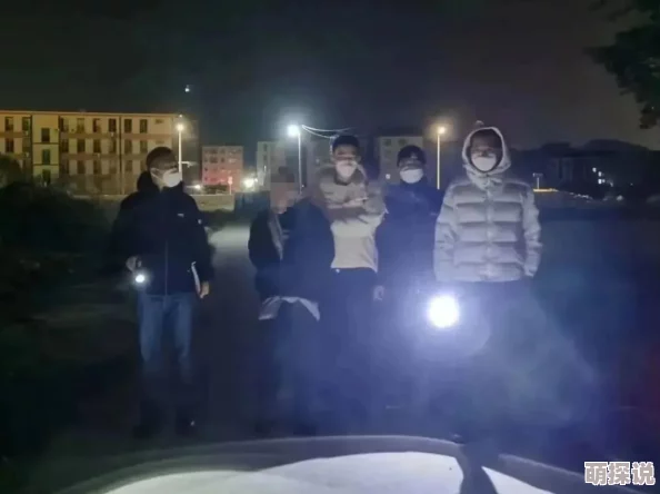 女大学生深夜遭遇神秘袭击，警方紧急介入调查引发全城关注与热议！