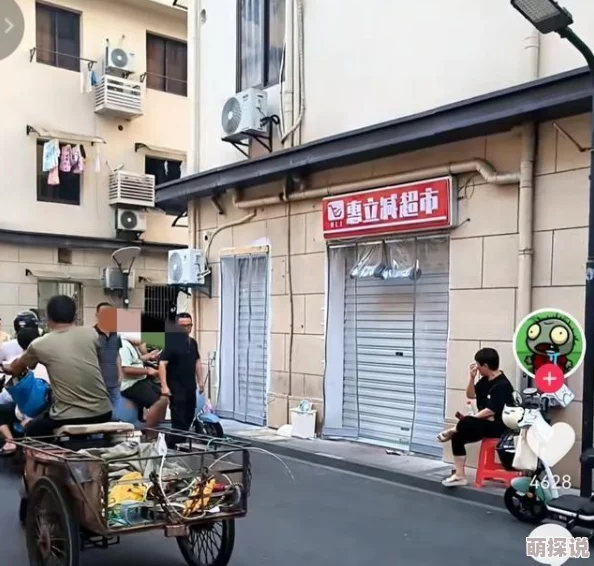 美女的隐私下部免费视频网友认为这种内容侵犯了个人隐私，呼吁加强对网络视频的监管与保护措施，以维护社会风气