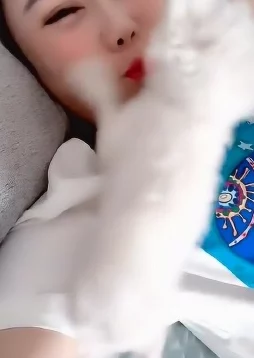 天天插天天爽，真是让人忍不住想要体验一下这种快乐的感觉！