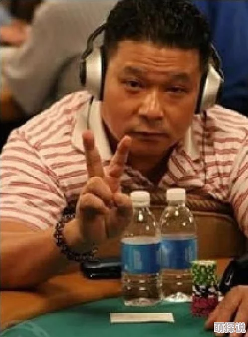 打扑克全程不盖被子，这种行为真是让人哭笑不得，难道就不能稍微注意一下吗？