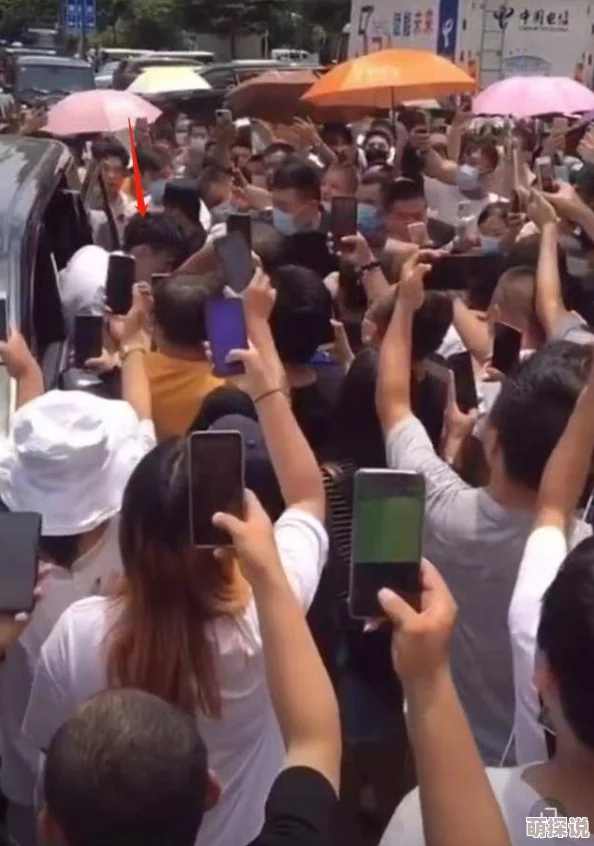 无遮挡很爽很污很黄的网友认为这种内容虽然刺激但也容易引发争议，呼吁适度欣赏并保持理性态度