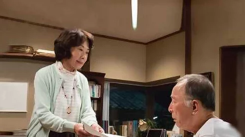 日本久久电影网友推荐这部影片以其独特的叙事风格和深刻的人物刻画赢得了观众的喜爱值得一看