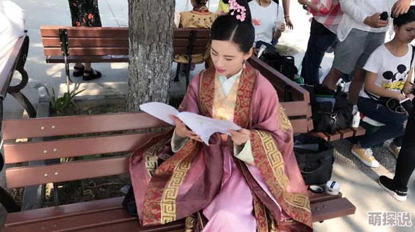 抓她双乳抵在门上疯狂进出 这部作品情节紧凑，角色塑造鲜明，让人欲罢不能，强烈推荐给喜欢刺激剧情的朋友们