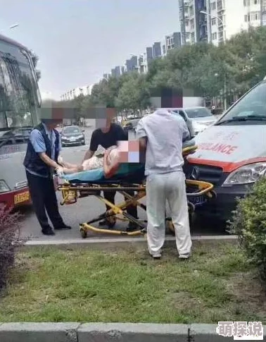 被陌生人拉到公车后面爽最新消息嫌疑人已被警方拘捕并展开调查