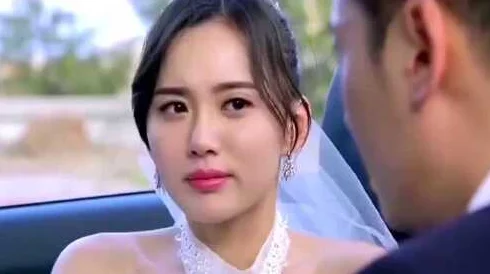 两个人嗟嗟嗟真人我开出租被美女总裁追着结婚 两个人嗟嗟嗟真人我开出租被美女总裁追着结婚