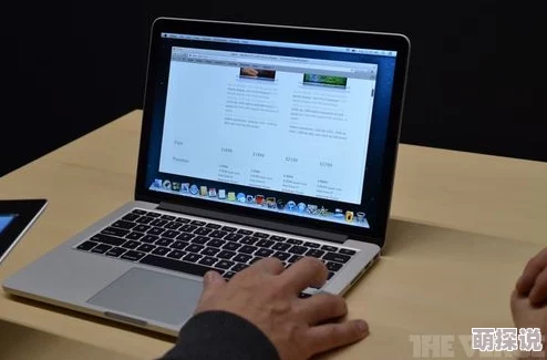 18-19macbookpro的屏幕采用了高分辨率视网膜显示屏，色彩表现出色，亮度充足