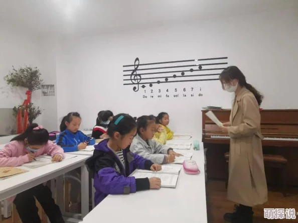 湮荡的小婕子小婕子近日参加了一个艺术展览，展示了她最新的摄影作品，吸引了众多观众的关注。