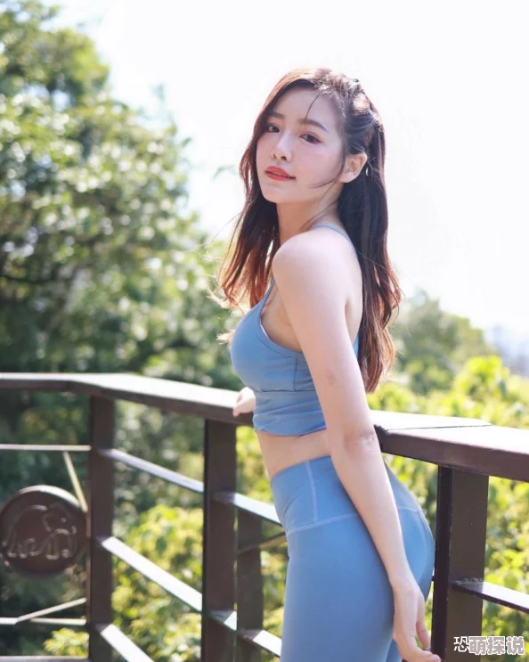 操白嫩美女让我们一起欣赏生活中的美好与积极向上的力量