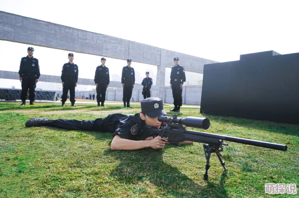 特警拉开警裤的裤裆最新章节这道光，耀山河（大国荣耀之我为祖国造芯片）这篇文章激励人心，展现科技力量