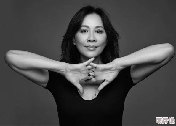 刘嘉玲8分21秒拳镇山河勇往直前携手共创美好未来 刘嘉玲8分21秒拳镇山河勇往直前携手共创美好未来