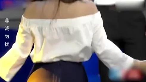 美女扒开屁股给男人看无遮挡视频加载中请稍候
