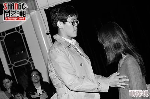 揉胸小说近日一部新作引发热议，情节紧凑引人入胜，备受读者期待