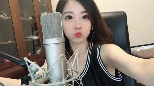 美女视频黄的据传女主角酷似某网红引发网友热议